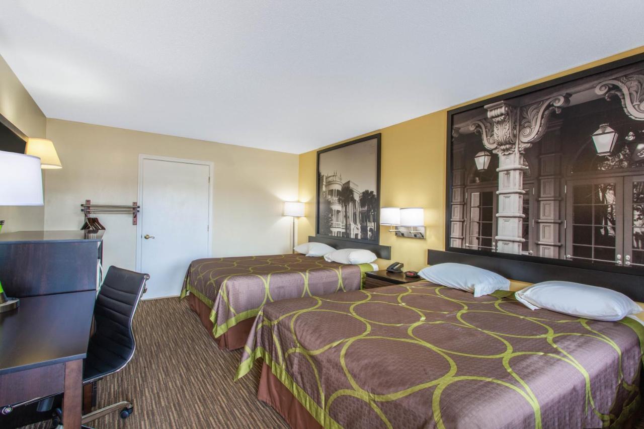ซูเปอร์ 8 บาย วินด์แฮม ฟลอเรนซ์ Hotel ภายนอก รูปภาพ