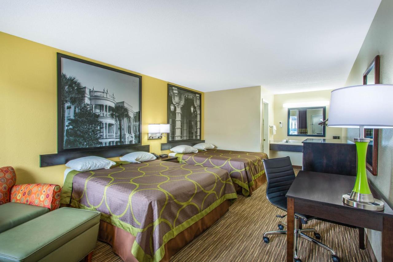 ซูเปอร์ 8 บาย วินด์แฮม ฟลอเรนซ์ Hotel ภายนอก รูปภาพ