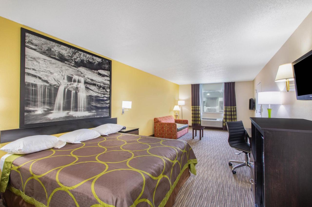 ซูเปอร์ 8 บาย วินด์แฮม ฟลอเรนซ์ Hotel ภายนอก รูปภาพ